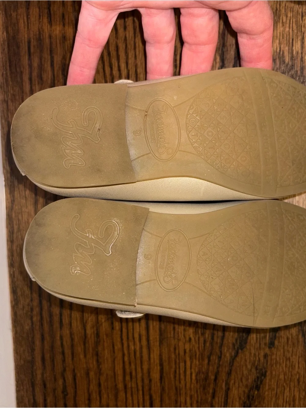 FootMates Girls Gold Mary Jane Dress Shoes Sz9M